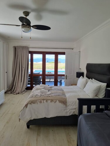 Country Retreat With Pool & Braai, Sleeps 6