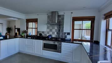 Rumah, 3 kamar tidur, kolam renang pribadi | Interior