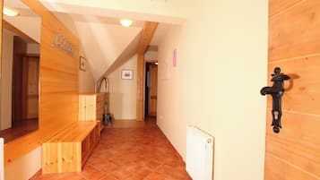 Apartamento conforto, 2 quartos, vista para a montanha | Área de estar
