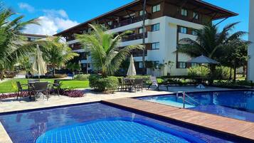 Family Apartment | Pool | 10 outdoor pools