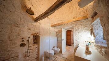 House, Hot Tub (2 Bedrooms) | Bathroom