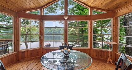 Charming 3-bedroom cottage with AC in beautiful Georgian Bay