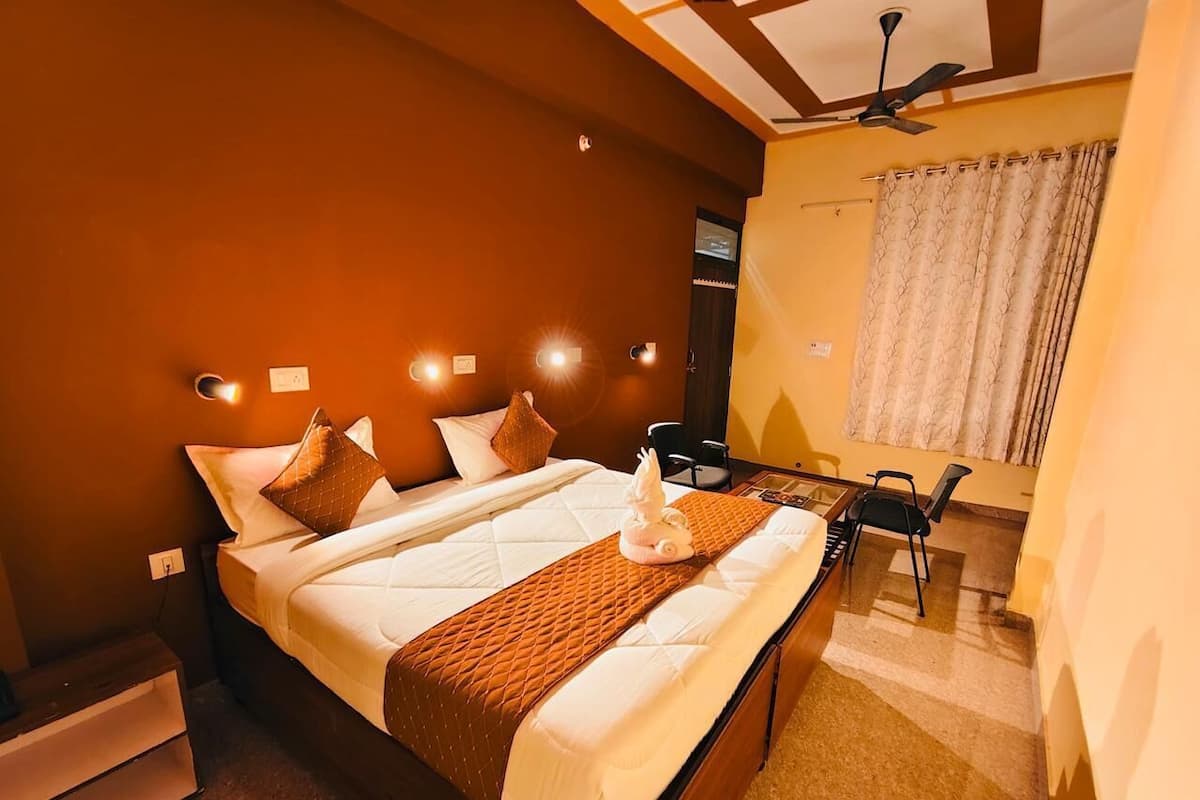 Quarto casal luxo, vista para a piscina | Roupas de cama de algodão egípcio, roupas de cama premium