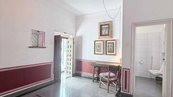 Deluxe Double Room | Interior