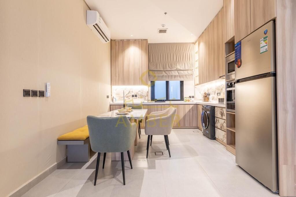 Standard Apartment | Dining