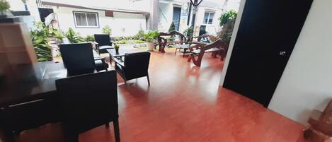 Apartment, 2 Bedrooms, Smoking, Patio | Outdoor dining