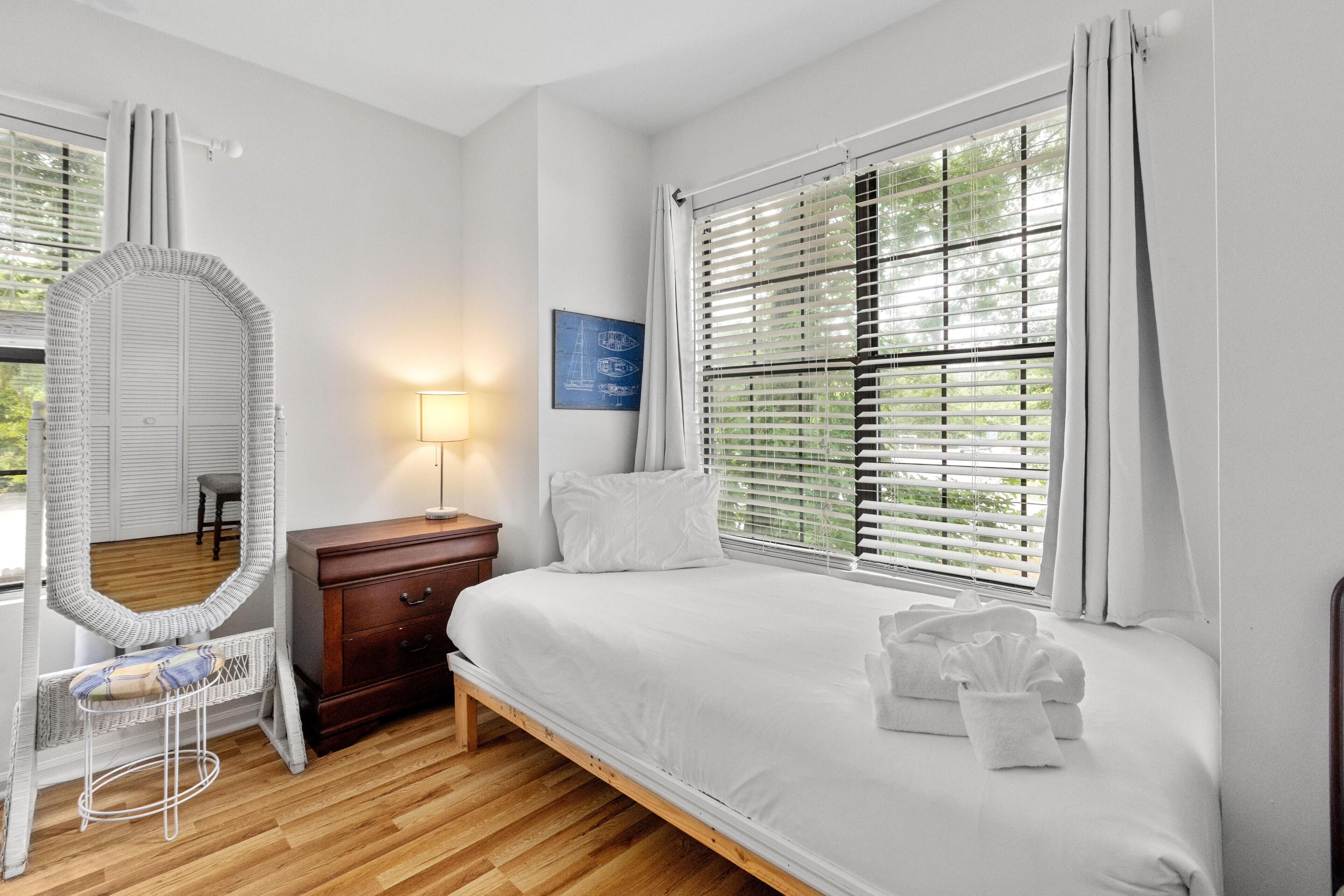 2 chambres, fer et planche à repasser, accès Internet, draps fournis