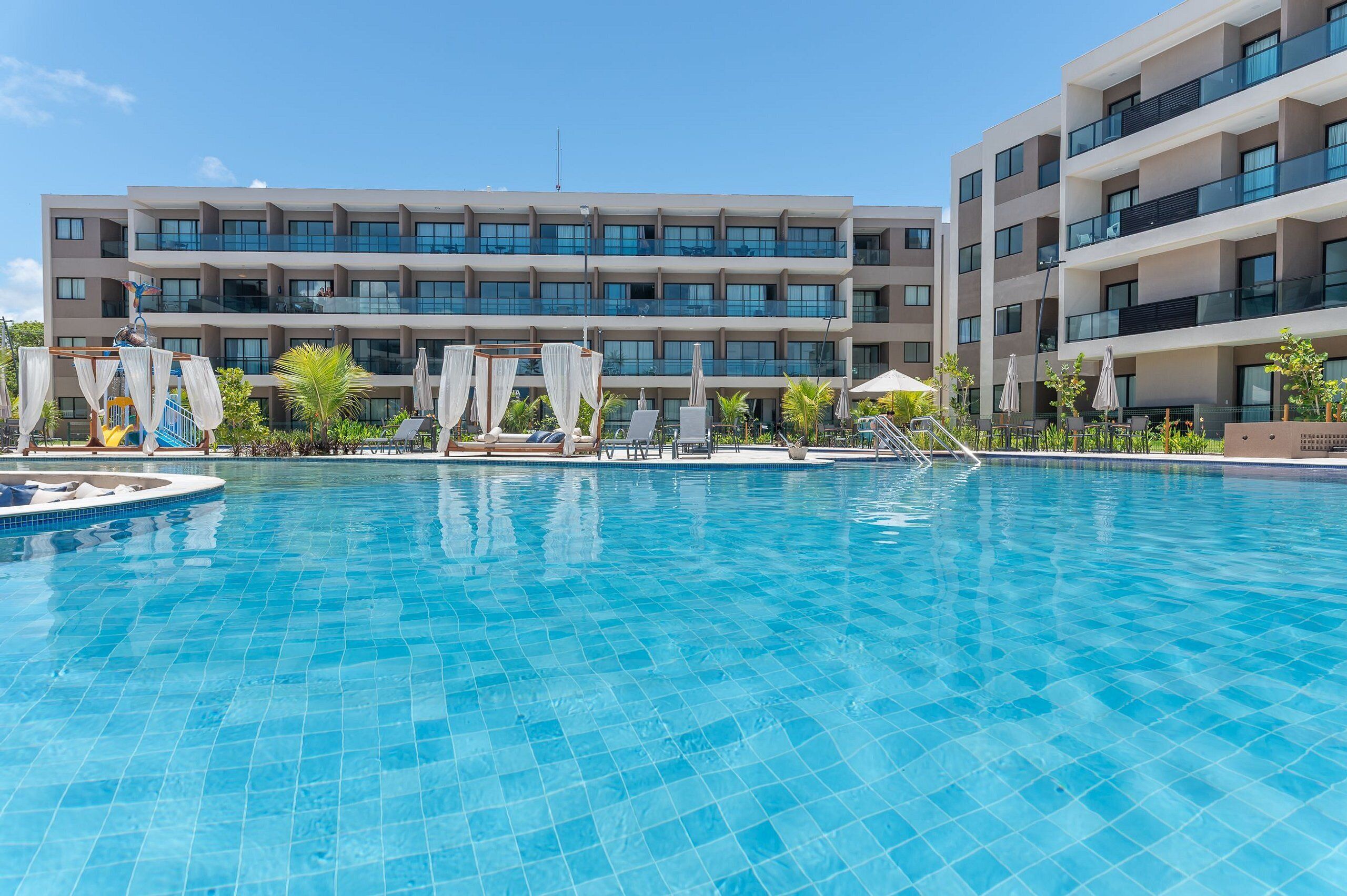 6 piscinas al aire libre