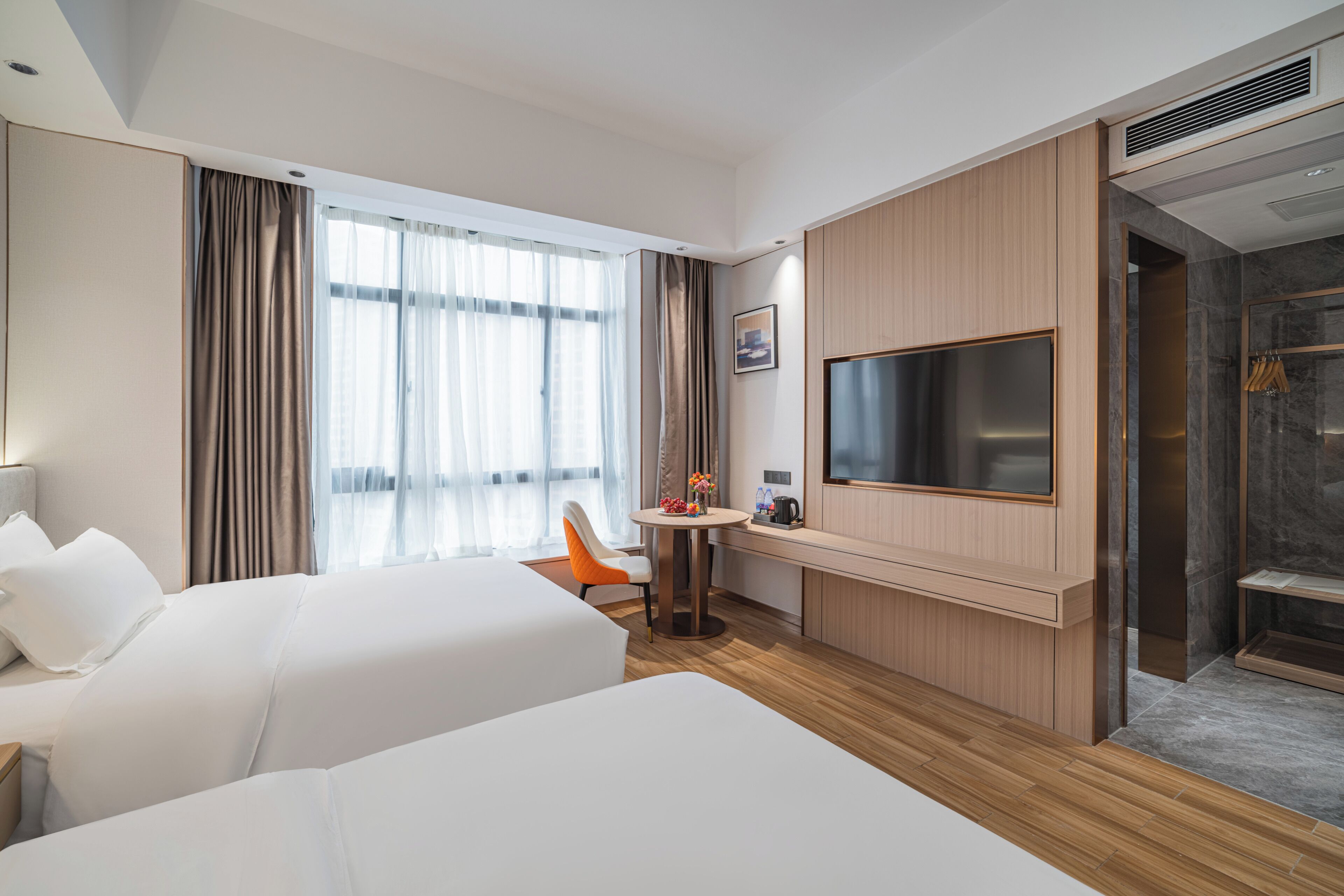 Blackout curtains, soundproofing, free WiFi