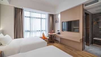 Blackout curtains, soundproofing, free WiFi