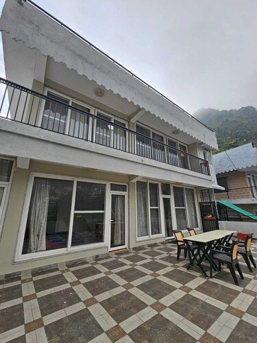 Sukon House by Crimson Horizon