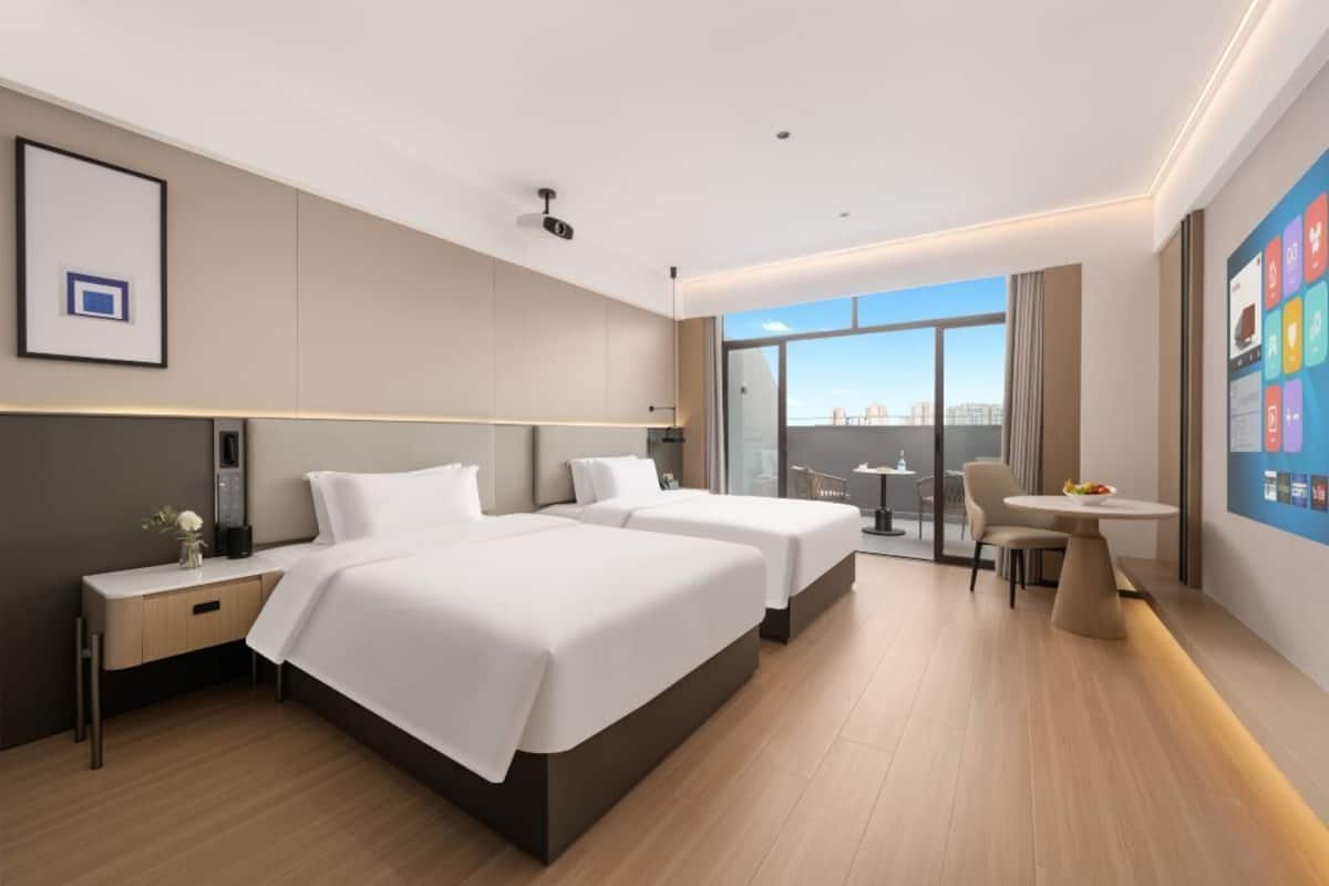 ห้องคลาสสิกทวิน, ระเบียง, วิวเมือง | โต๊ะทำงาน, พื้นที่ทำงานแบบใช้แล็ปท็อป, Wi-Fi ฟรี