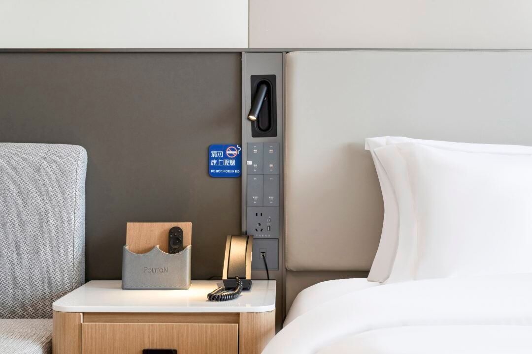 Business 2-bed Room | Desk, laptop workspace, WiFi (free)