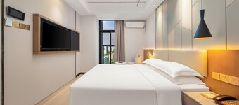 Poltton International Service Apartment (Foshan Yingtian Plaza Wanhua Metro Station