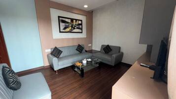 Suite | Living area