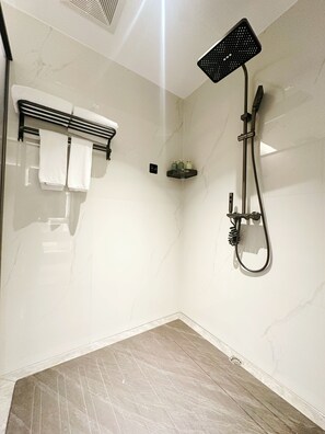 Quarto casal de uso individual | Banheiro