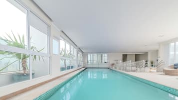 Basic Studio | Pool