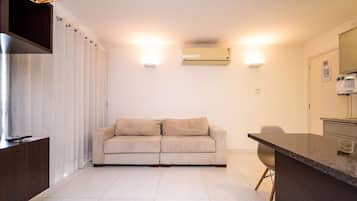 Departamento | Área de sala de estar | Televisión de 40 pulgadas con canales digitales