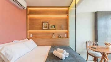 Basic Apartment | 1 bedroom, WiFi (free), bed sheets