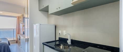 Basic Apartment | Private kitchen
