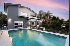 Pool - Spacious luxury oasis in Seaforth - 10 mins to the beach! (Seaforth)