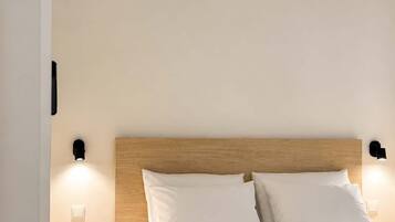 Bügeleisen/Bügelbrett, Reisekinderbett, WLAN, Bettwäsche
