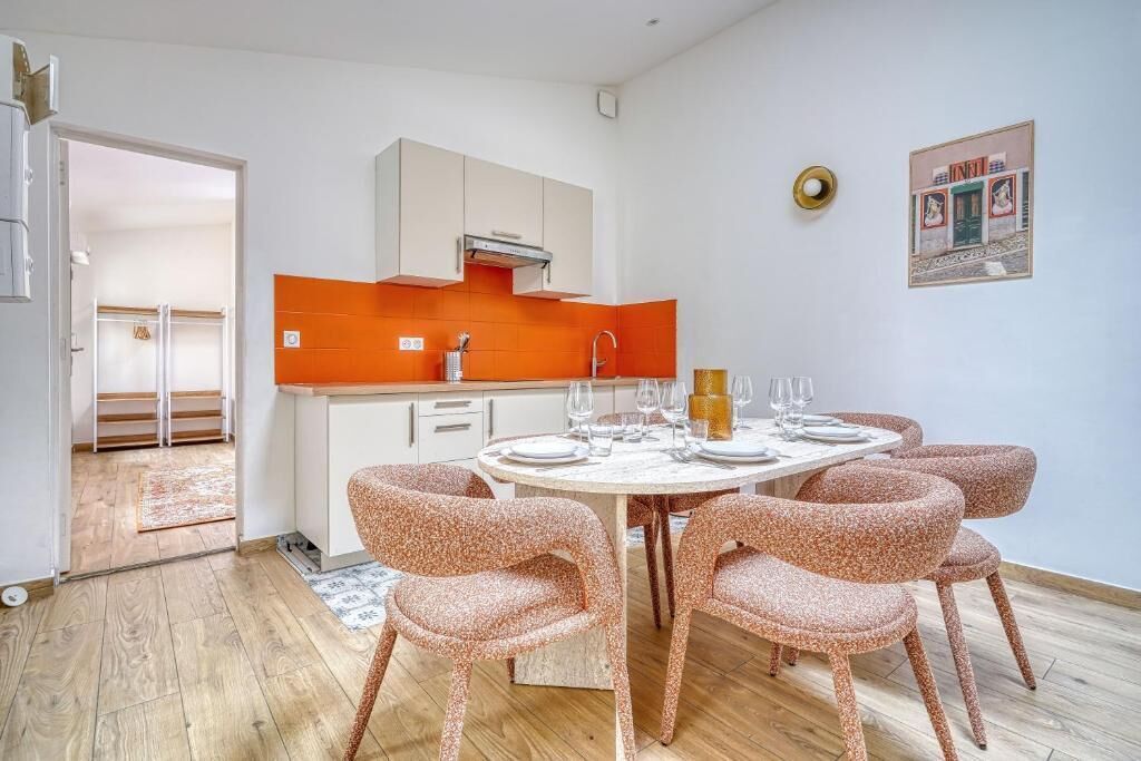 Apartment | Dining