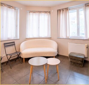 Unclassified image, 4 of 10, button - Le Chablais 35 I T2 I Annemasse (Annemasse)