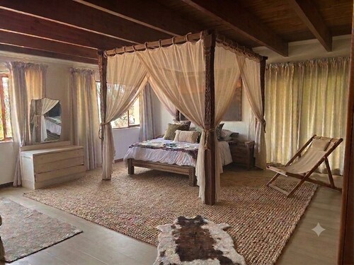 Large Family Villa with Swimming Pool on the Panorama Route close to Kruger Park
