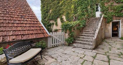 La Demoiselle Guesthouse – Room with Wi-Fi