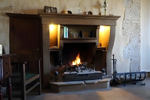 Interior - La Demoiselle Guesthouse – Wi-Fi Included (Aignay-le-Duc)