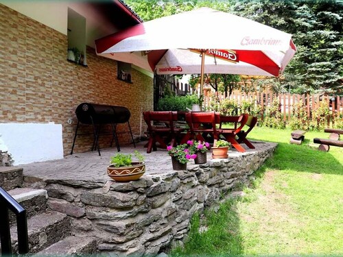 Stunning private villa for 21 guests with private pool, WIFI, TV, pets allowed and panoramic view