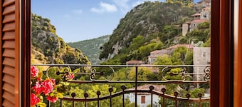 Stemnitsa Stone Residence - Cosy Mountain Escape