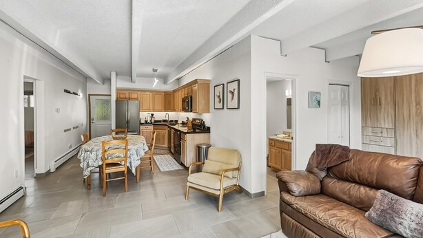 Smart TV, fireplace - Frisco Condo, 2b 2ba, see Main St from deck, onsite parking, amenities! (Frisco)