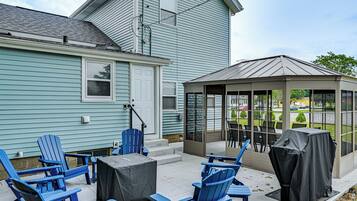 House (4 Bedrooms) | Front of property