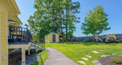 Near Bates & Bowdoin Colleges + Local Nature Park!