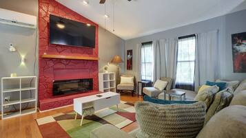 Apartment (2 Bedrooms) | Front of property