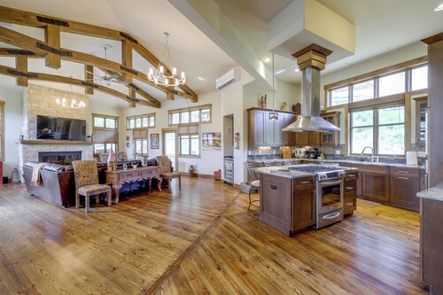 Stunning Eagle-vail Escape! Mtn Views + Deck