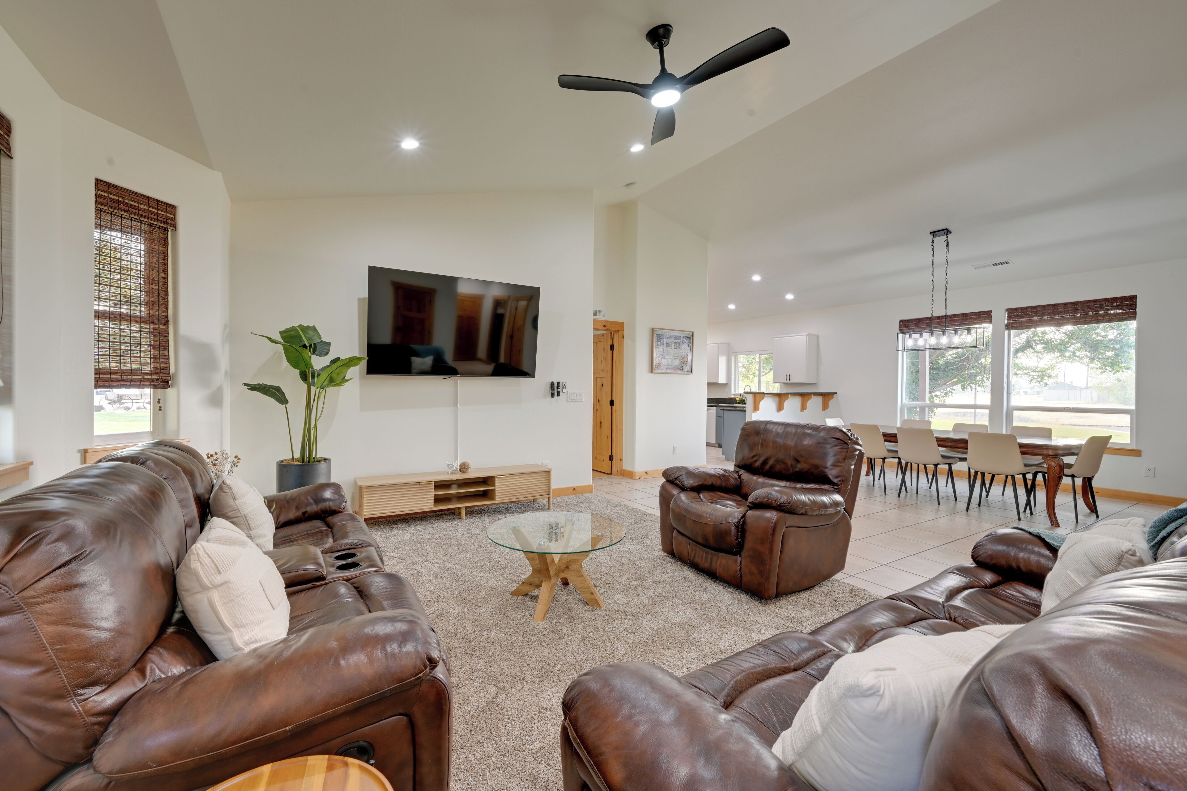 House (3 Bedrooms) | Front of property