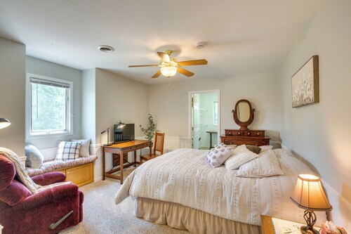 Studio Suite & Country Views! Sibley Group Retreat