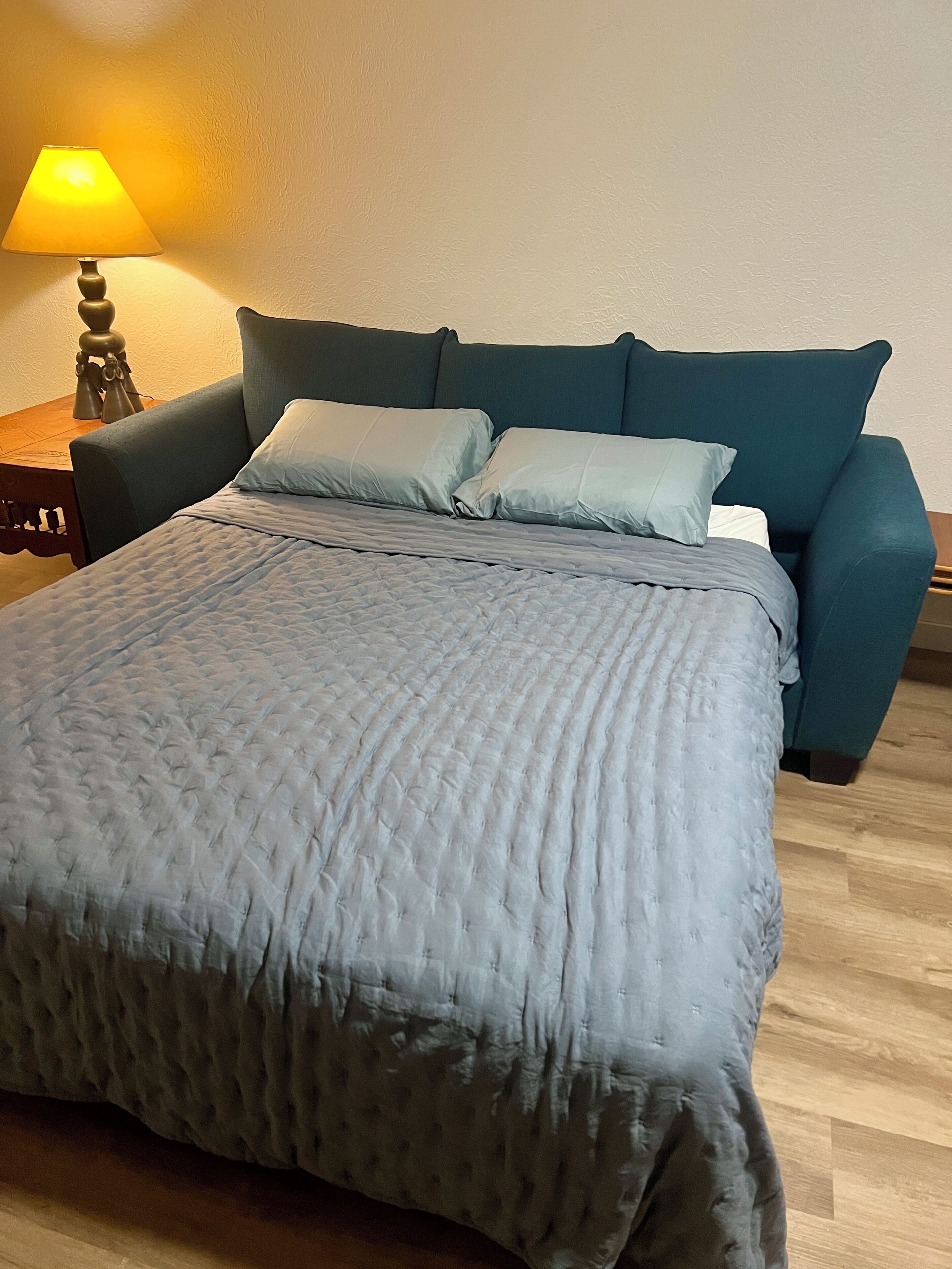 Internet, bed sheets