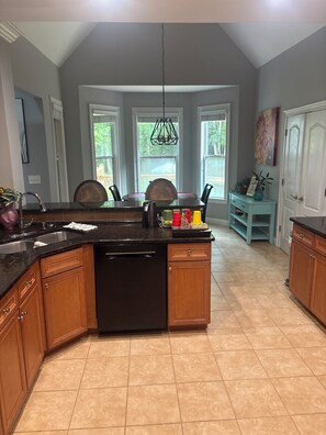 Private kitchen - Until you get back home, enjoy … (Braselton)