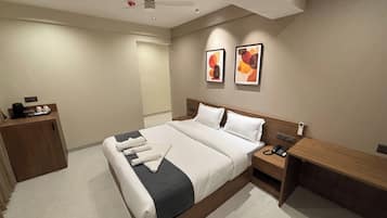 Comfort Room | Premium bedding, memory foam beds, minibar, desk