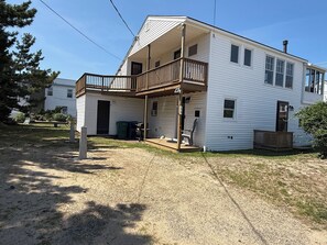 Exterior - Current Mood, Studio. Parking. Beach Access. Sun Porch (Seabrook)