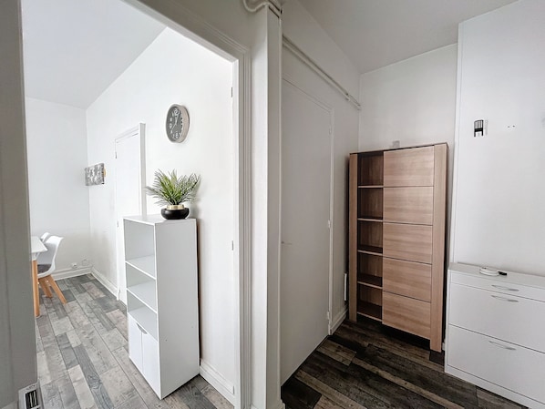 Interior - Vrbo Property (Montluçon)