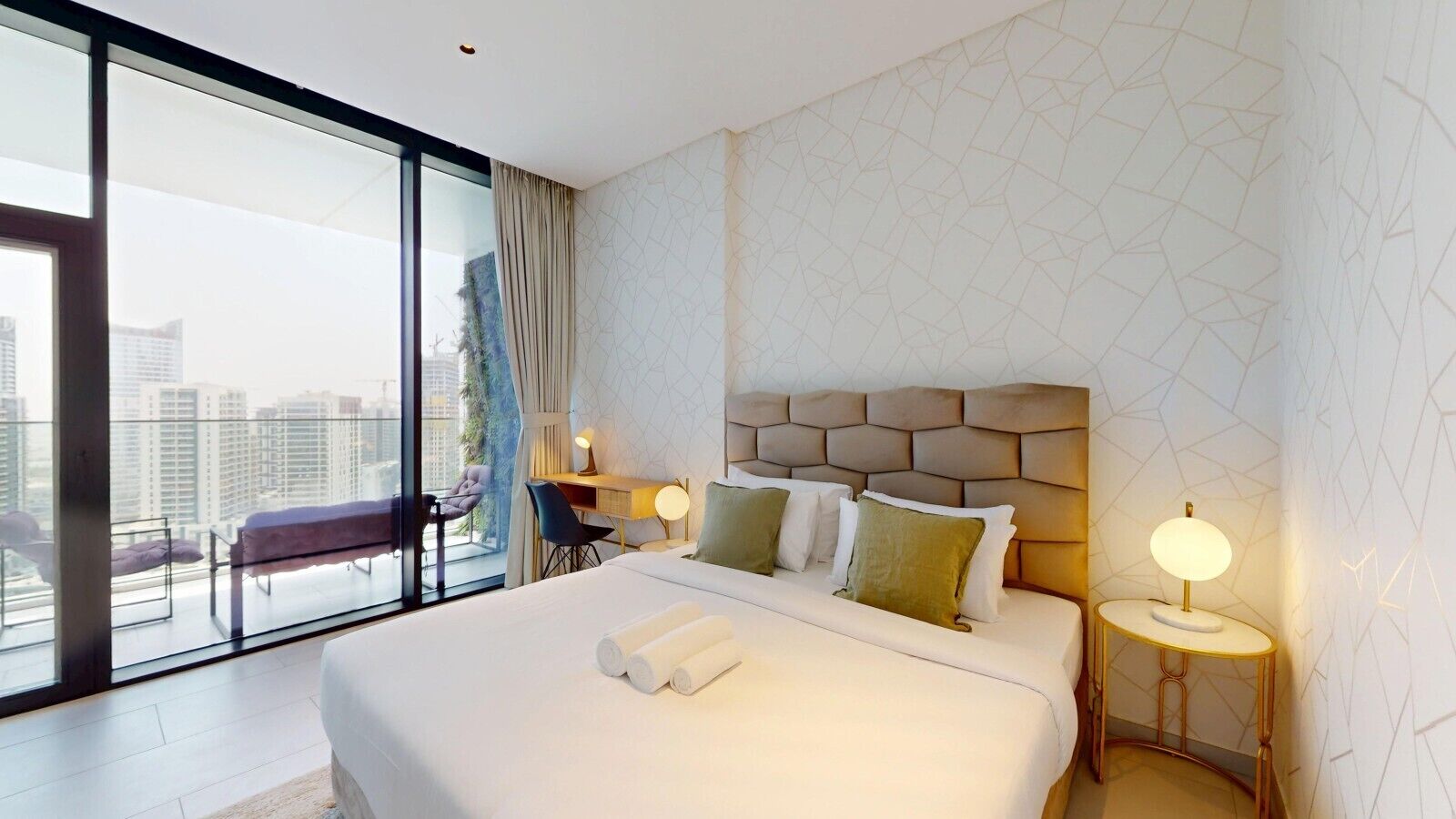 Iron/ironing board, WiFi, bed sheets