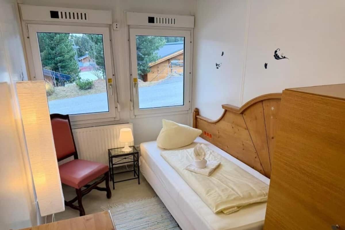 Basic-Einzelzimmer, Bergblick | Kostenloses WLAN, Bettwäsche