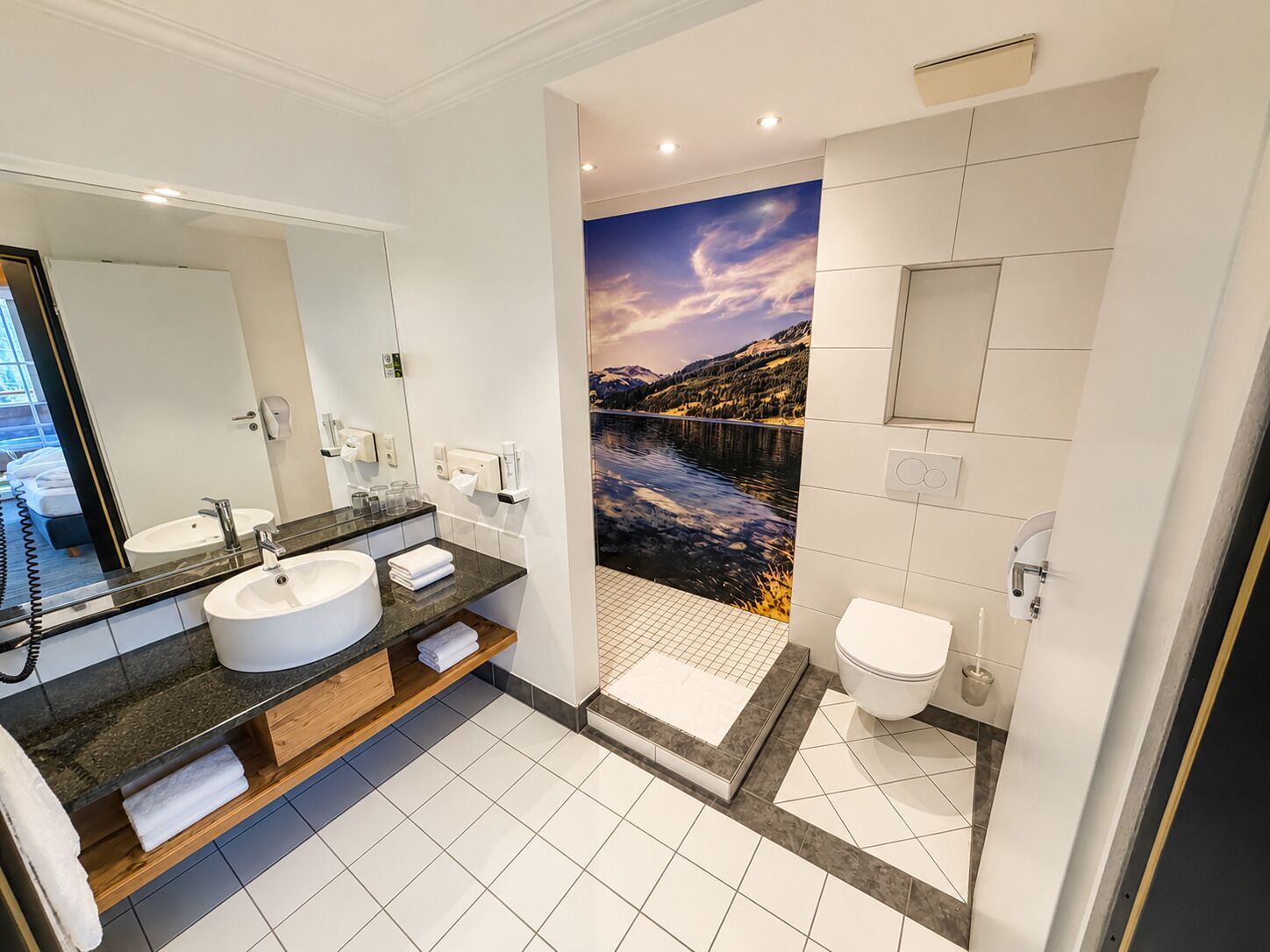 Superior Triple Room, Garden View | Bathroom