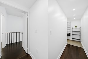 Unclassified image, 3 of 64, button - 2-Storey Townhome | CN Tower | Parking | Sleeps 10 (Toronto)