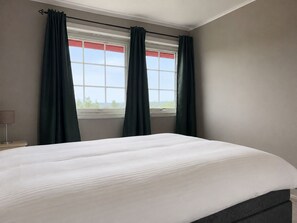 Room - Spacious Home in Sudndalen at the Foot of Hallingskarvet (Hol)